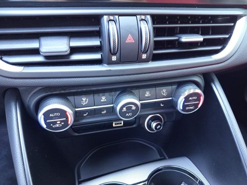 Alfa Romeo Giulia  2.0 t Veloce Q4 280cv auto