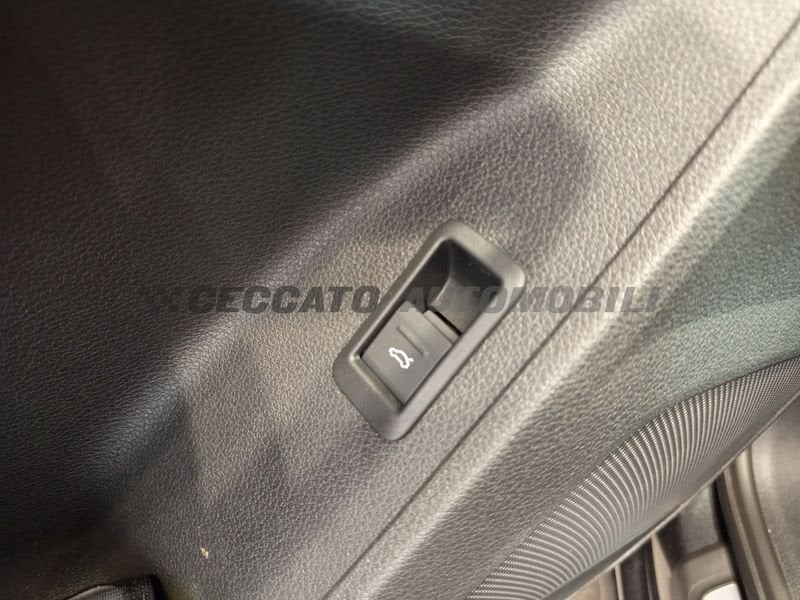 Audi Q3  II 2018 35 2.0 tdi S line edition s-tronic