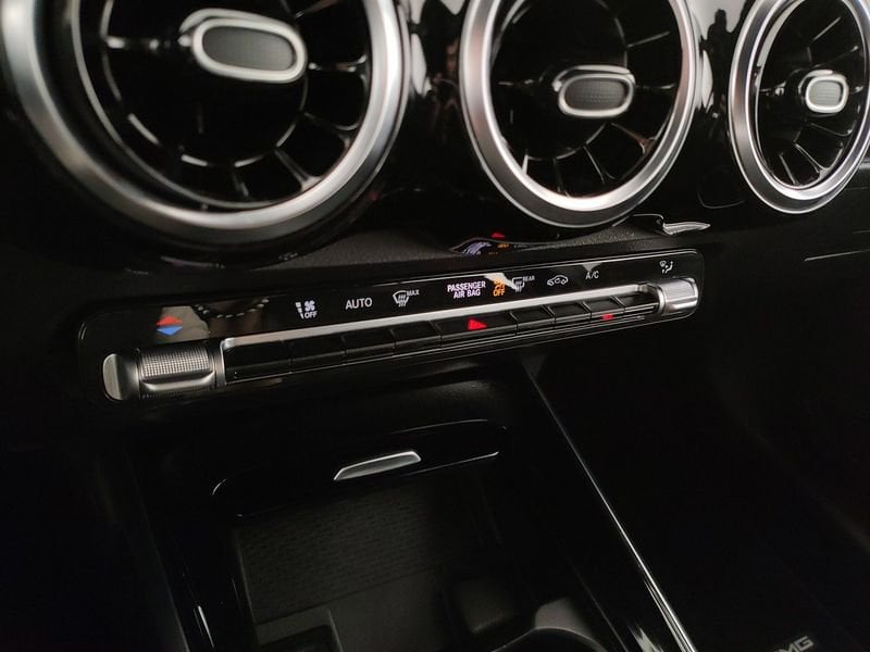 Mercedes-Benz   180 d Premium auto