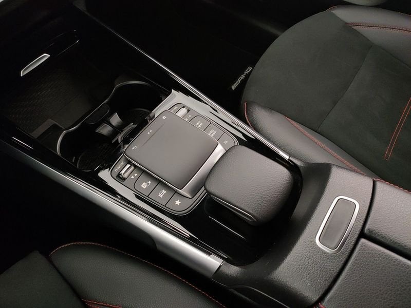 Mercedes-Benz   180 d Premium auto