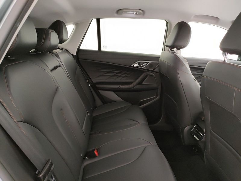 MG HS  1.5 Luxury auto