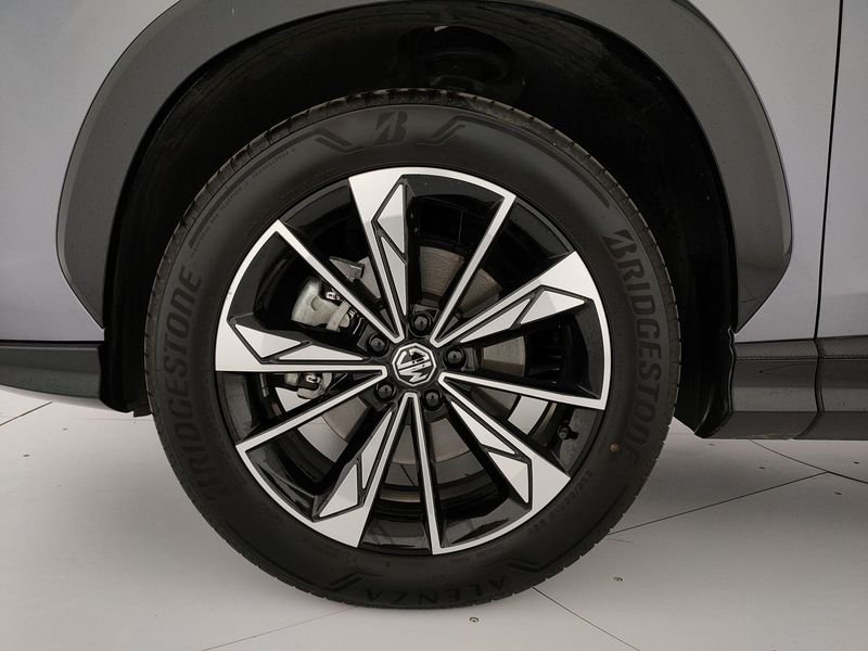 MG HS  1.5 Luxury auto