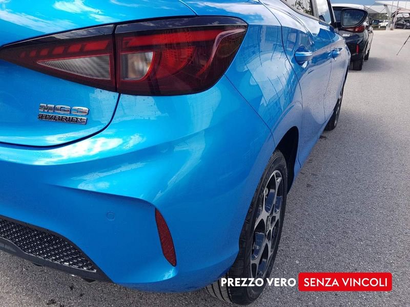 MG MG3  1.5 hybrid+ Luxury auto