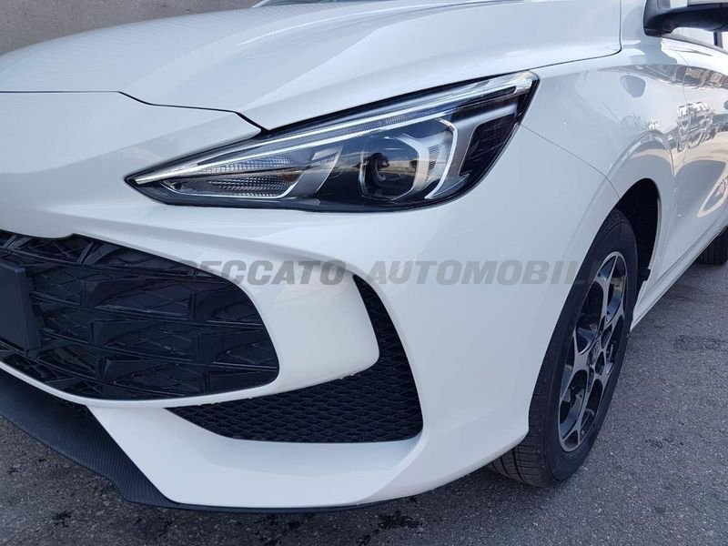 MG MG3  1.5 hybrid+ Luxury auto