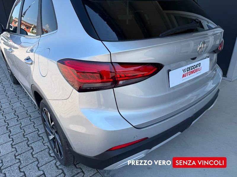MG ZS  1.5 hybrid+ Luxury auto