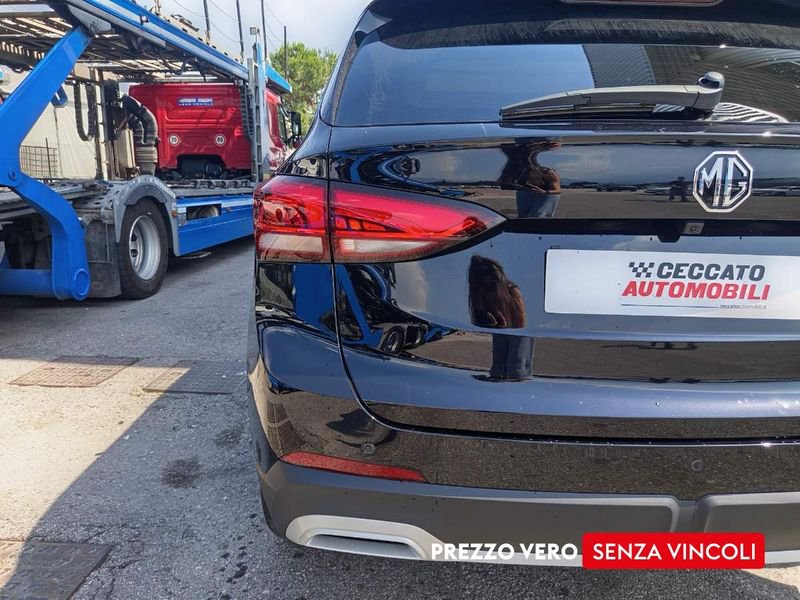 MG ZS  1.5 hybrid+ Luxury auto