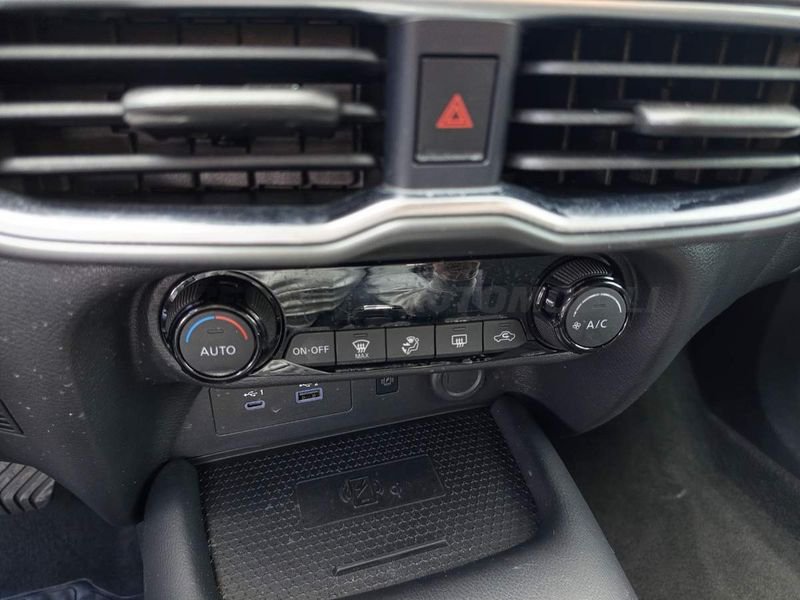 Nissan Juke  1.0 dig-t N-Connecta 114cv dct