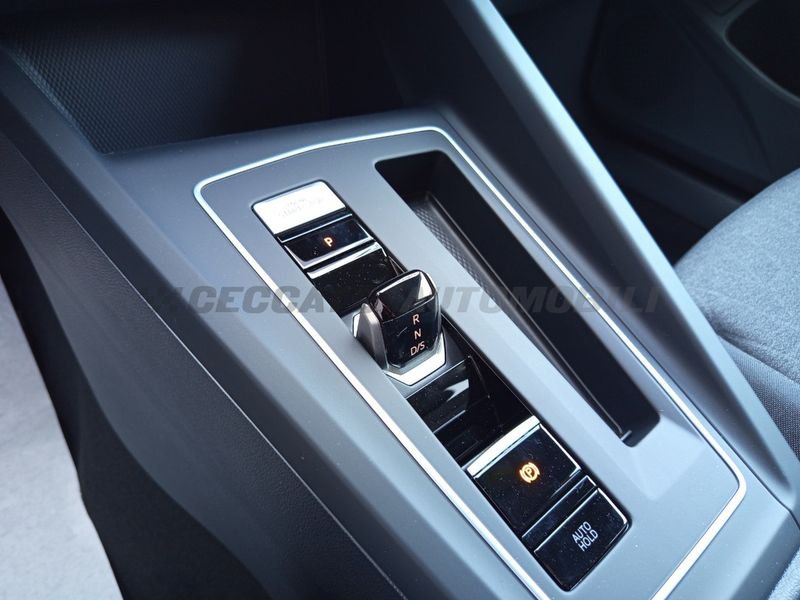 Volkswagen Golf  1.5 tsi ehybrid Edition Plus 204cv dsg