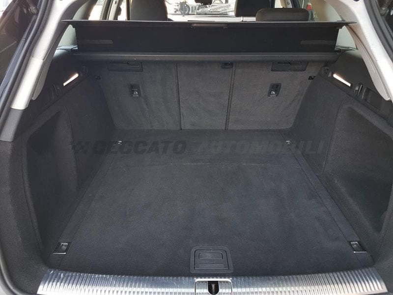 Audi A4  Avant 30 2.0 tdi mhev Business Advanced 136cv s-tronic