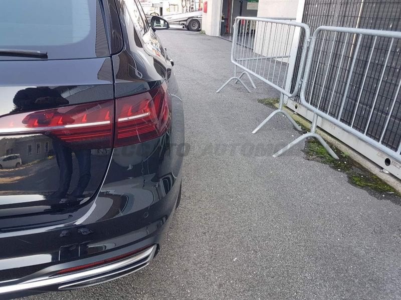 Audi A4  Avant 30 2.0 tdi mhev Business Advanced 136cv s-tronic