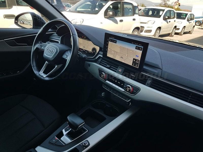 Audi A4  Avant 30 2.0 tdi mhev Business Advanced 136cv s-tronic