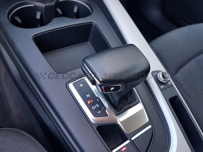 Audi A4  Avant 30 2.0 tdi mhev Business Advanced 136cv s-tronic