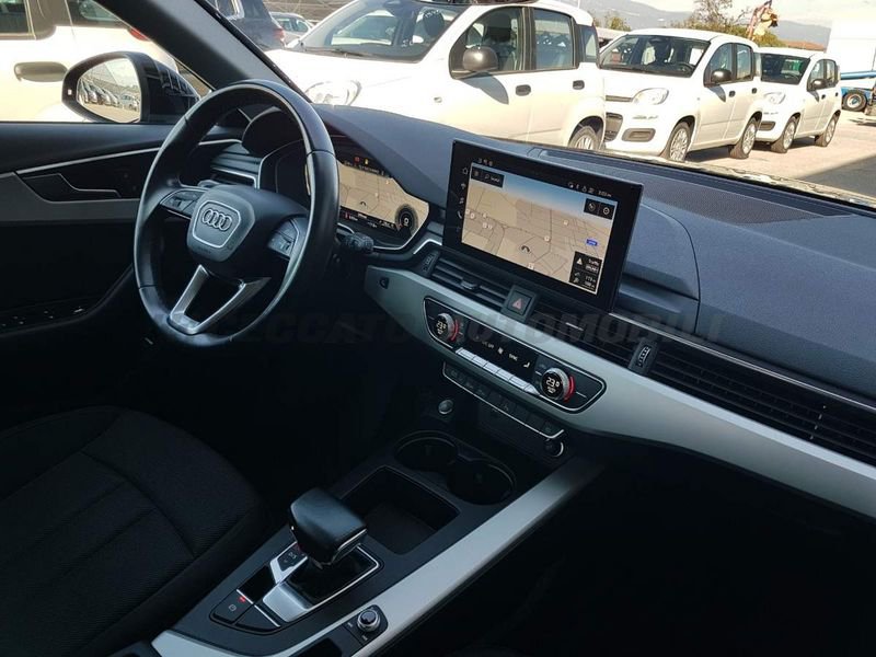 Audi A4  Avant 30 2.0 tdi mhev Business Advanced 136cv s-tronic