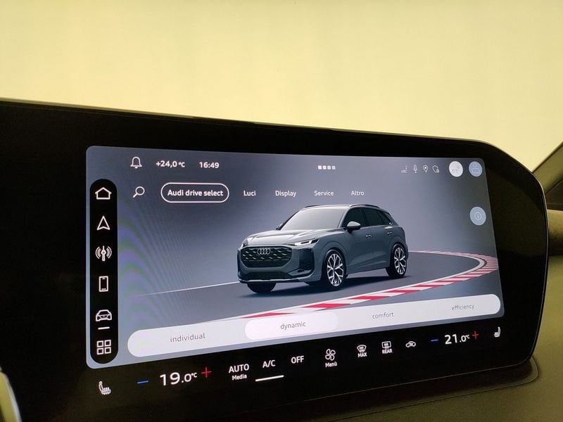 Audi Q3  1.5 tfsi mhev S line 150cv s-tronic