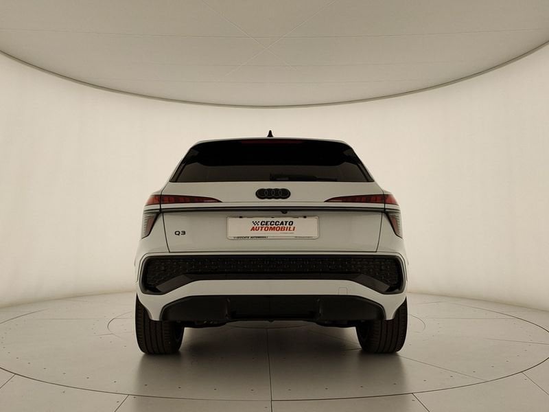 Audi Q3  1.5 tfsi mhev S line 150cv s-tronic