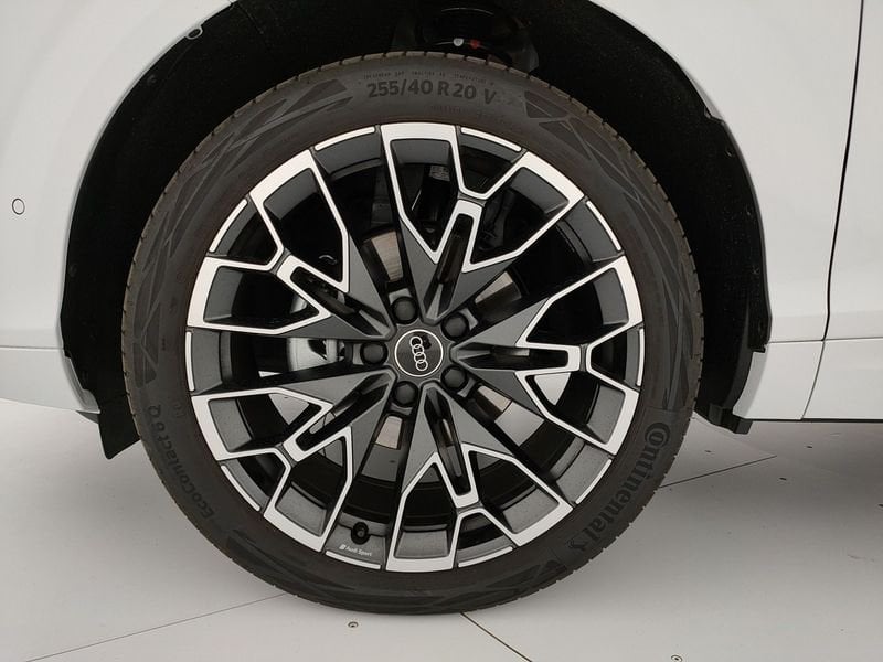 Audi Q3  1.5 tfsi mhev S line 150cv s-tronic
