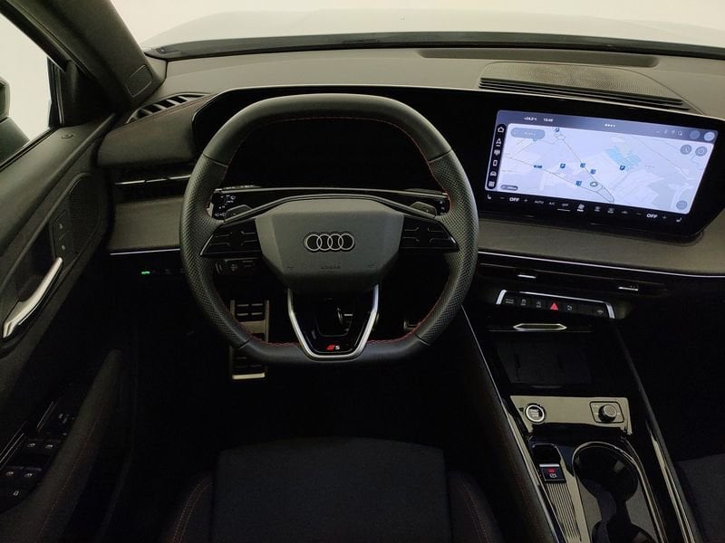 Audi Q3  1.5 tfsi mhev S line 150cv s-tronic