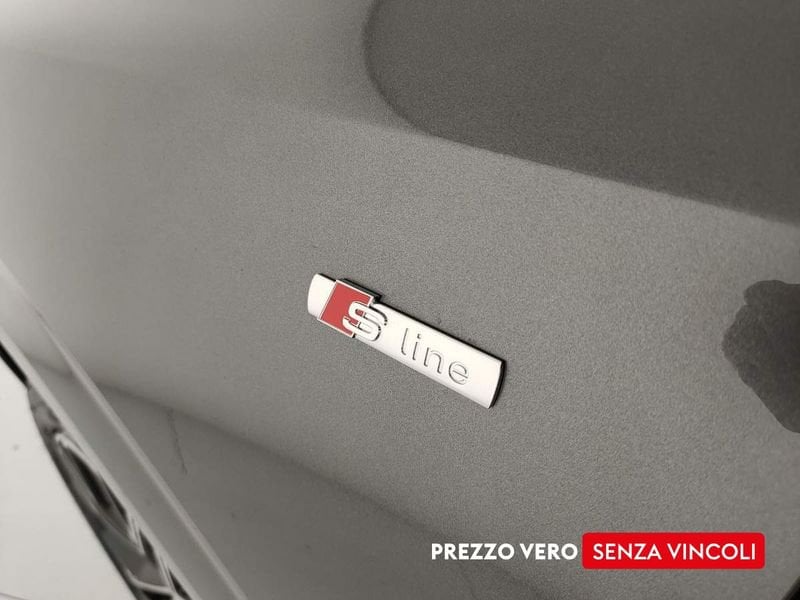 Audi Q3  2.0 tfsi S line edition quattro 204cv s-tronic