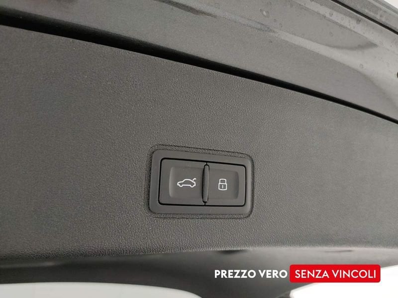 Audi Q3  2.0 tfsi S line edition quattro 204cv s-tronic