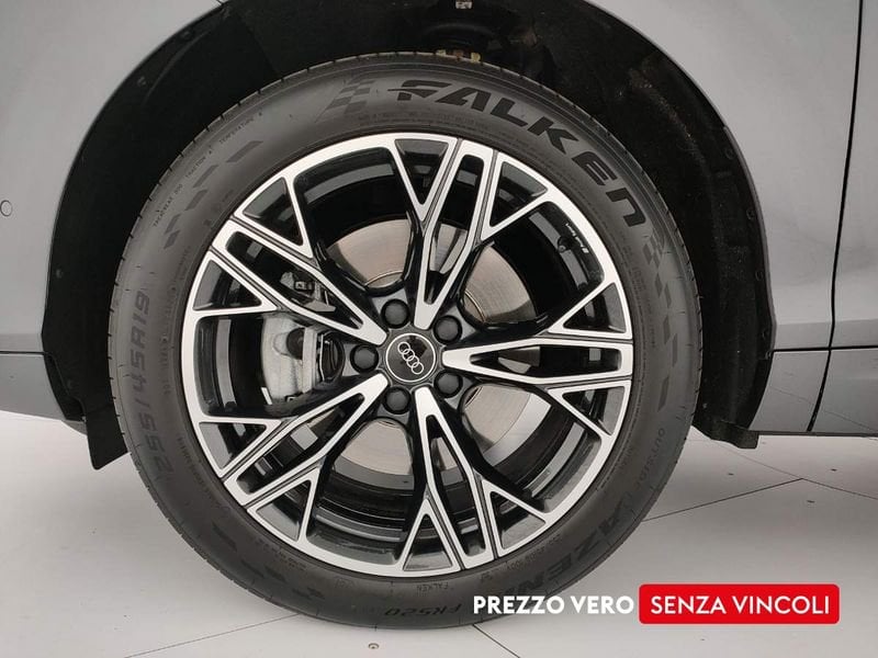 Audi Q3  2.0 tfsi S line edition quattro 204cv s-tronic