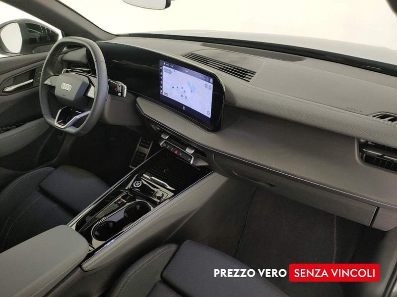 Audi Q3  2.0 tfsi S line edition quattro 204cv s-tronic