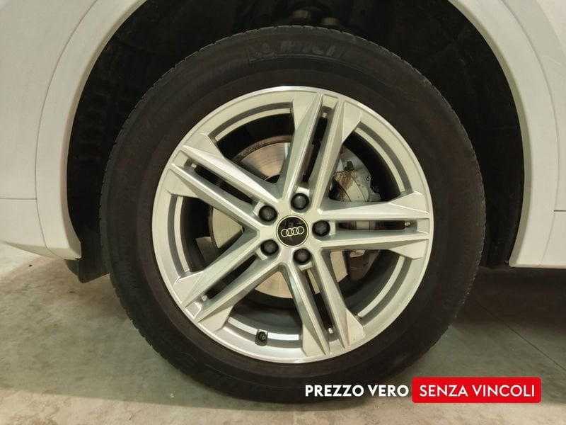 Audi Q5  Sportback 40 2.0 tdi mhev 12V S line quattro s-tronic