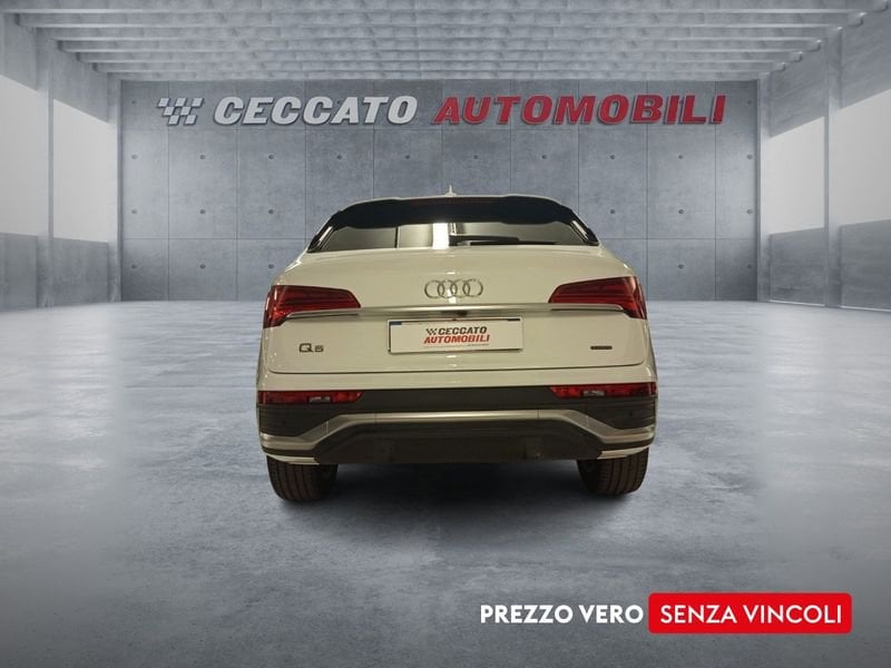 Audi Q5  Sportback 40 2.0 tdi mhev 12V S line quattro s-tronic