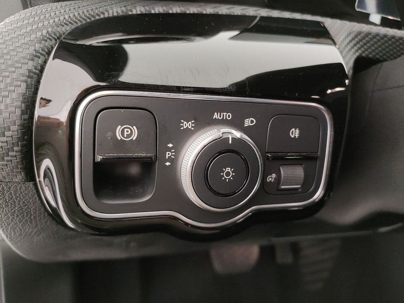 Mercedes-Benz   A 180 d Automatic Business Extra