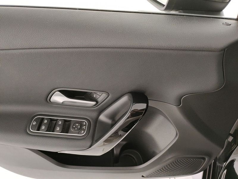 Mercedes-Benz   A 180 d Automatic Business Extra