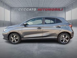 MG MG3  1.5 hybrid+ Luxury auto