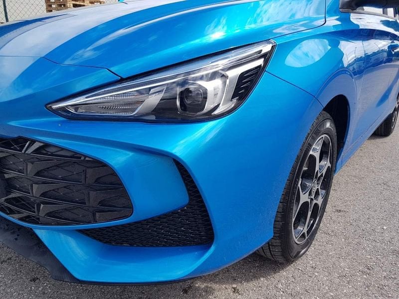 MG MG3  1.5 hybrid+ Luxury auto
