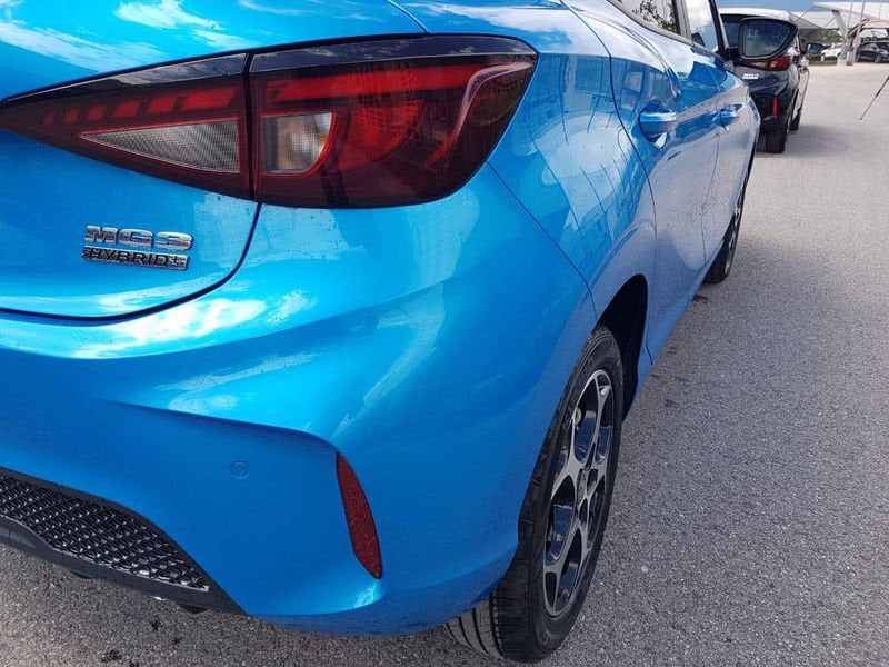 MG MG3  1.5 hybrid+ Luxury auto