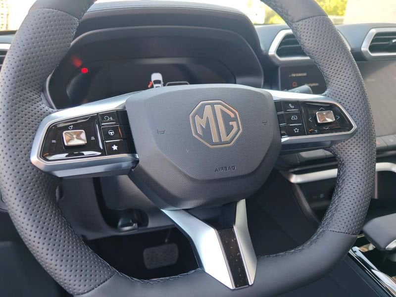 MG ZS  1.5 hybrid+ Comfort auto