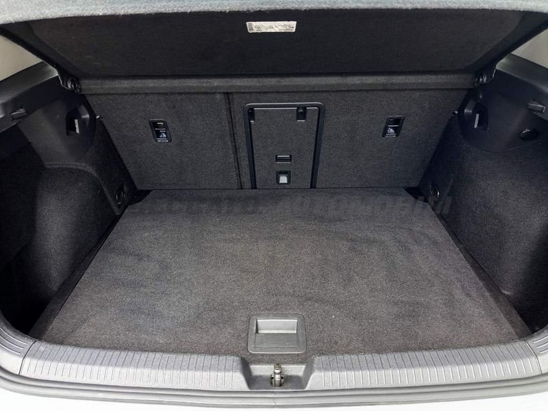 Volkswagen Golf  2.0 tdi Life 115cv dsg