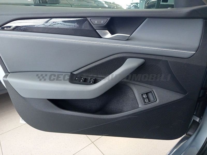 Volkswagen Passat  1.5 tsi ehybrid Business 204cv dsg