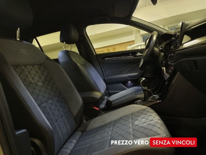 Volkswagen T-Roc  1.0 tsi R-Line 110cv