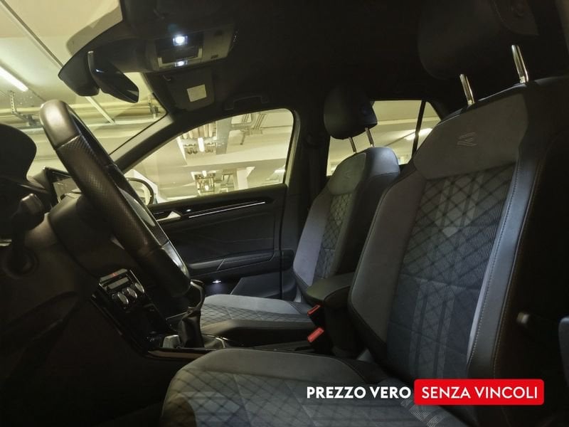 Volkswagen T-Roc  1.0 tsi R-Line 110cv