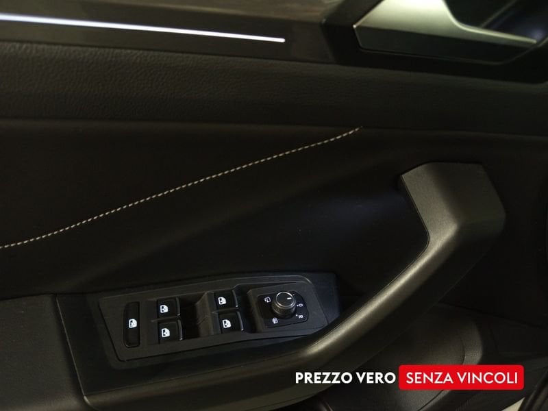 Volkswagen T-Roc  1.0 tsi Style 110cv