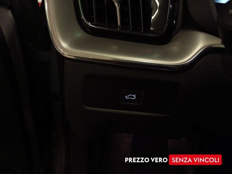 Volvo XC60  2.0 b4 Core awd auto