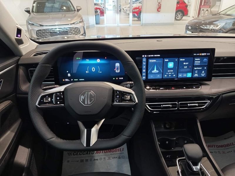 MG HS  1.5 hybrid+ Luxury auto