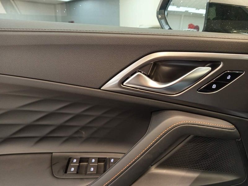 MG HS  1.5 hybrid+ Luxury auto