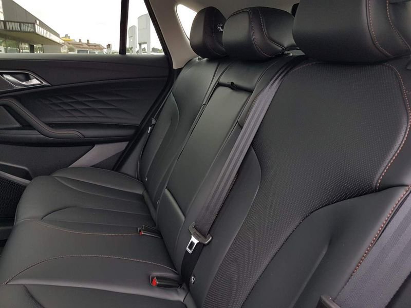MG HS  1.5 hybrid+ Luxury auto