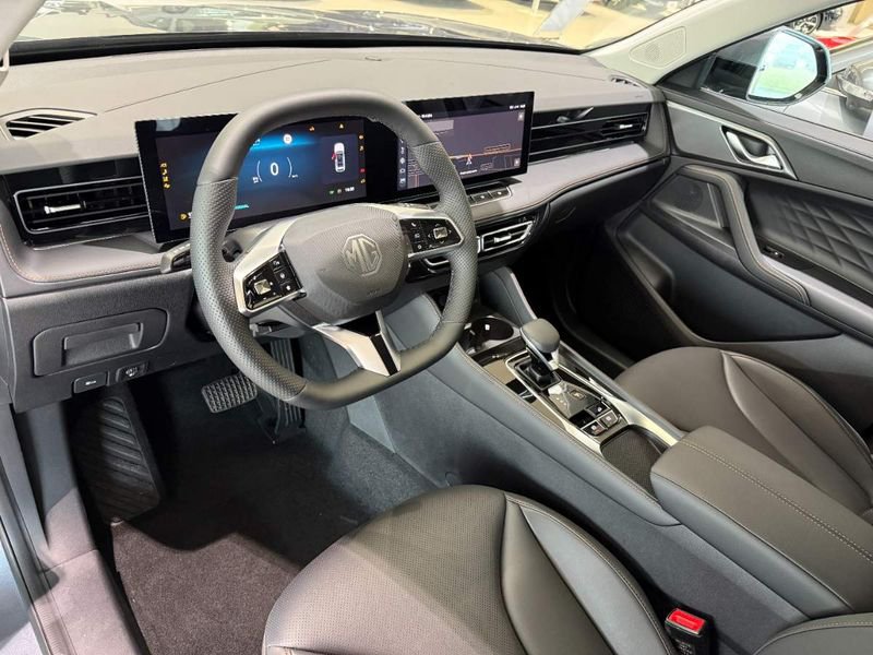 MG HS  1.5 hybrid+ Luxury auto