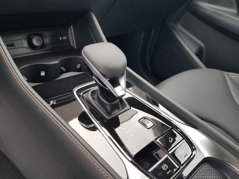 MG HS  1.5 hybrid+ Luxury auto