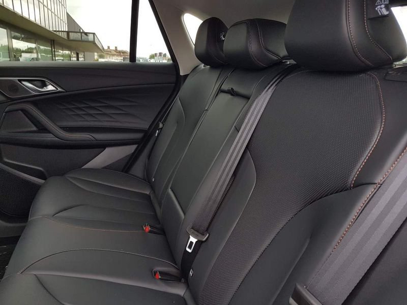 MG HS  1.5 hybrid+ Luxury auto