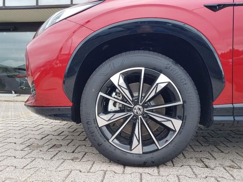 MG HS  1.5 hybrid+ Luxury auto