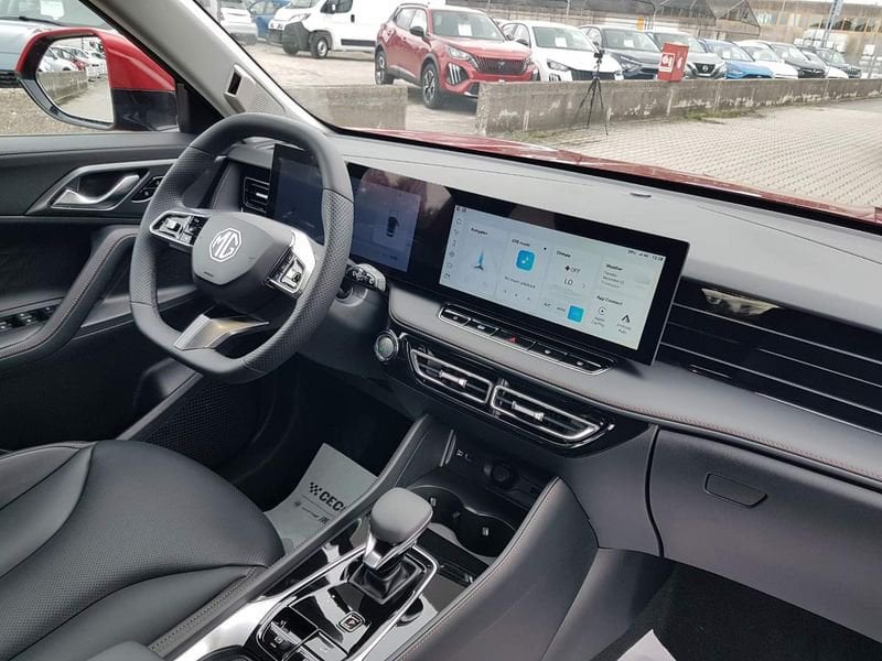 MG HS  1.5 hybrid+ Luxury auto