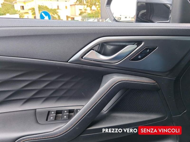MG HS  1.5 Luxury auto