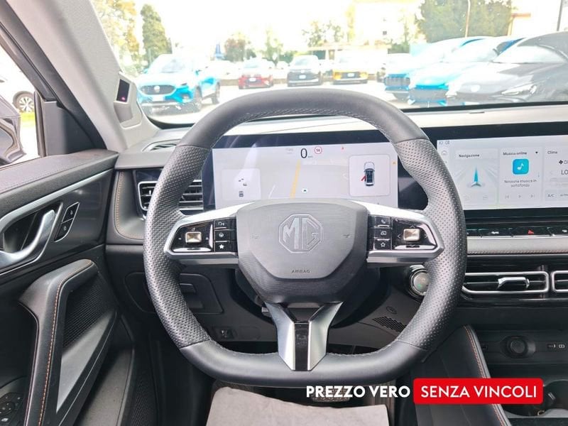 MG HS  1.5 Luxury auto