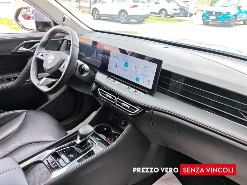 MG HS  1.5 Luxury auto